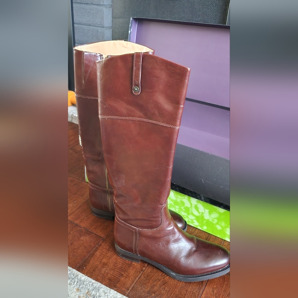 Enzo Angiolini riding boots . brown size 7. never been worn.